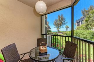 Sea Grape Inn 3 - BEACHFRONT Property - Longboat Key - 9