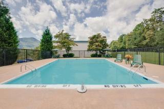 Days Inn by Wyndham Asheville West - Candler - 3