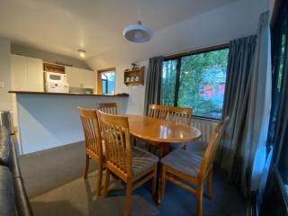 20b Alpine Ave - Hanmer Springs - 5