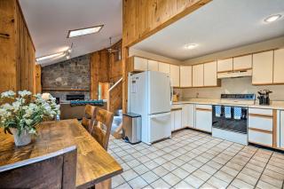 Spacious Dover Home with Sauna Less Than 5 Miles to Ski! - Dover - 3