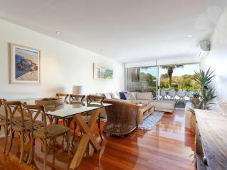 Bennetts by the Beach - 5