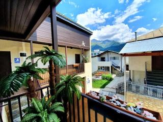 Manoni Ratiani's Guesthouse - 0