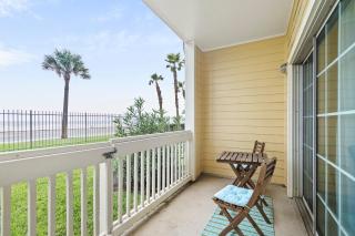 The Dawn Oceanfront Condo on Seawall Blvd - Galveston - 0