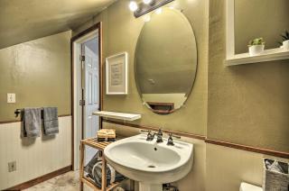 Cozy Studio with Deck - 9 Mi to Dtwn Portland! - 6