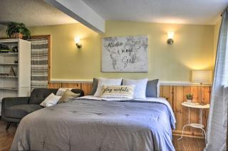 Cozy Studio with Deck - 9 Mi to Dtwn Portland! - 3