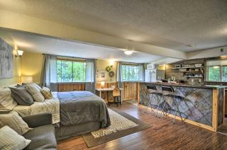 Cozy Studio with Deck - 9 Mi to Dtwn Portland! - 2