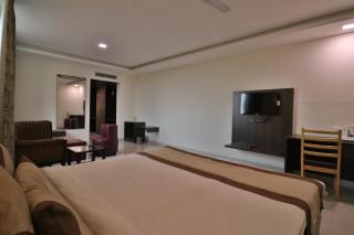 Hotel Allum - Bellary - 7