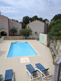 Maisonnette dans domaine avec piscine à Nyons, pays des olives - 9