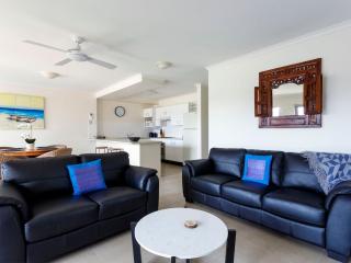 Seachange Apartment 1 - Hawks Nest - 9