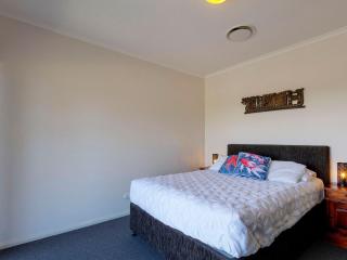 Seachange Apartment 2 - Hawks Nest - 6