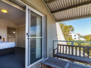 Seachange Apartment 2 - Hawks Nest - 5