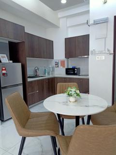 Al Zahra Homestay by Troika Kota Bharu "Stay in Style, Sleep in Comfort" - 1