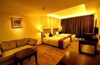 Paravoor Galaxy Hotel - Cherai Beach - 9