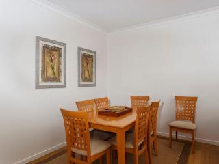 Three Bedroom Townhouse - Hawks Nest - 9