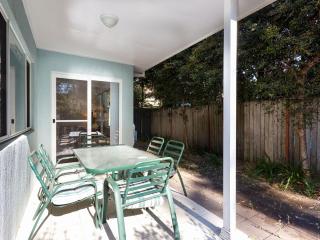 Three Bedroom Townhouse - Hawks Nest - 3