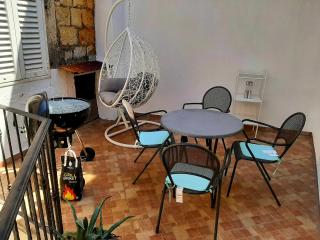 Luxury Stone House - Quiet Center! - Jelsa - 3