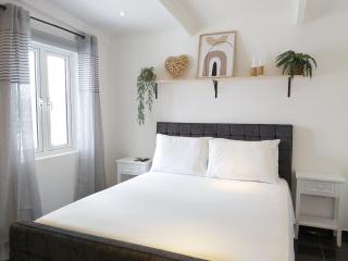 KDF Apartments - Willemstad - 7