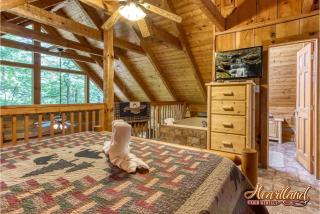 Cozy Mountain Hideaway - 6