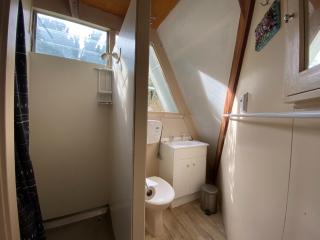 9 Chalet Cres - 2