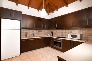 NS-George Apartments by the Airport - Markopoulo - 9