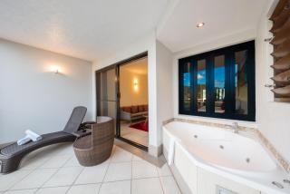 at Waterfront Whitsunday Retreat - Adults Only - Airlie Beach - 4