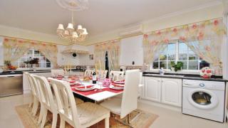 Villa Beach Palace Luxury 5 Bed Villa W heatable Pool, Jacuzzi Games Room WF - 0
