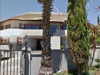 Melted Butter Lodge - Bayswater - 0