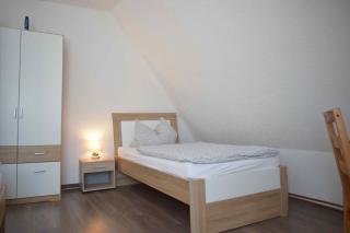 Ferienwohnung Gruppenhaus bis 12 Personen - Neuhausen - 1