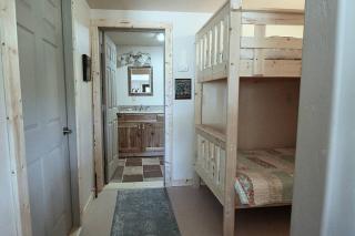 New! Lower Level Ranch Home - 10 mins to Town - Whitehall - 8