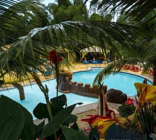 Hotel Caldas Novas Flat! Piscinas termais! 1,5 km do Singapura Shopping - 1
