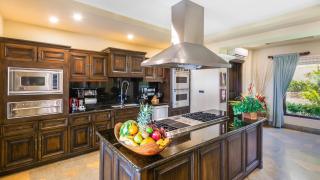 Stunning beachfront Flamingo mansion with incomparable ocean setting - Playa Flamingo - 1