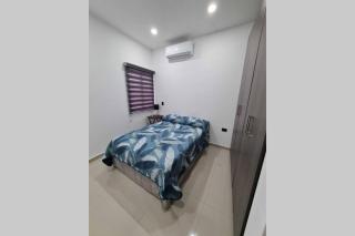 Departamento cerca del malecón y zona dorada - 3