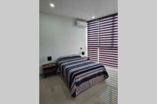 Departamento cerca del malecón y zona dorada - 2