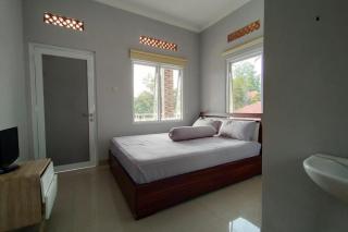 Villa Batu Tua Puncak Mitra RedDoorz - Bogor - 8