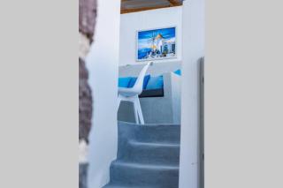 Villa Brouzos- Maisonette with Sea & Mountain View - Emporio Santorini - 5