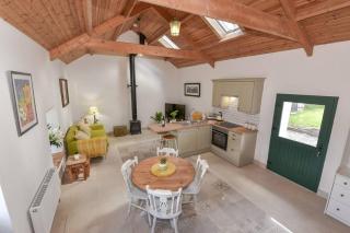 Quarterland's Barn - 5