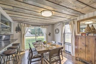 Eclectic Ladysmith Hideaway Hike and Hunt! - 5