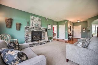 Blue Birds Perch Stunning Home on Private Hilltop - Shipshewana - 9