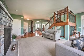 Blue Birds Perch Stunning Home on Private Hilltop - Shipshewana - 4