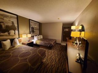 Super 8 by Wyndham Bedford - 4