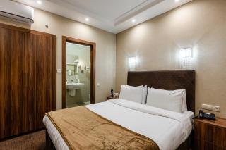 Crystal Hotel - Kiev - 3