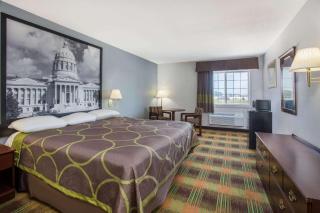 Super 8 by Wyndham Sweet Springs - Sweet Springs - 4