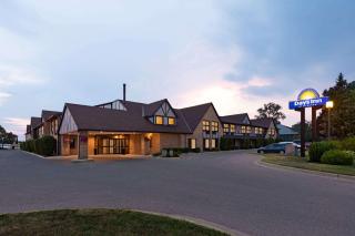 Days Inn by Wyndham Sarnia Harbourfront - 7