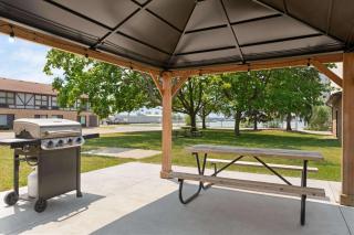 Days Inn by Wyndham Sarnia Harbourfront - Sarnia - 9