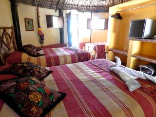 The Pickled Onion B&B and Restaurant Uxmal - Santa Elena - 4