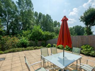 Cheerful 2-Bedroom house with Private parking - Pass the Keys - 6