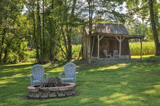 Secluded Lothian Farmhouse on 45 Acres with Fire Pit - Lothian - 2