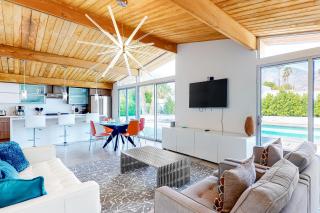 Iconic Mid-Century Modern Escape Permit# 4729 - Palm Springs - 9
