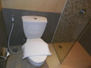 Crystal Lotus Hotel Yogyakarta - 9