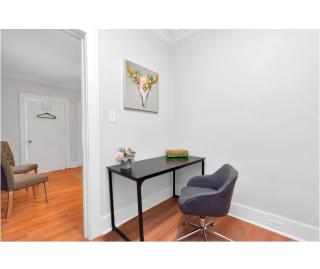 Cozy Downtown Studio by Toyota Center - 7